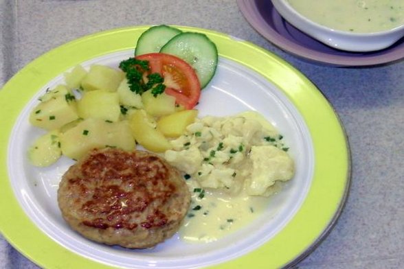 Essen auf Rädern vom St.  Elisabeth Pflegezentrum Senden