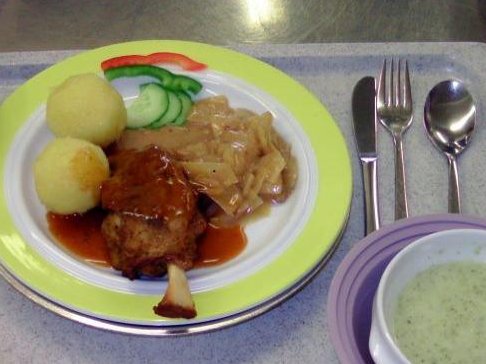 Essen auf Rädern bei St. Elisabeth Senden-Iller